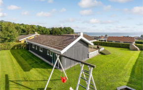 Lovely Home In Sjølund With Kitchen, Hejls